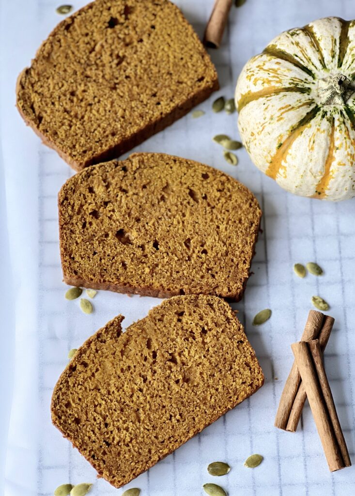 sourdough pumpkin spice bread slices