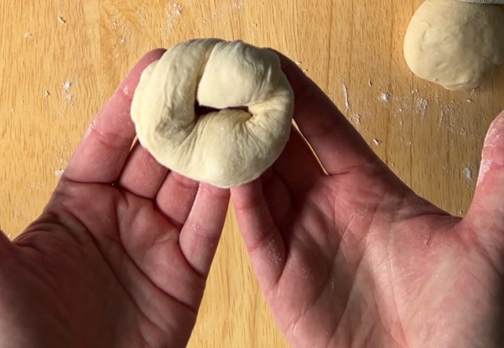 garlic knot shaping