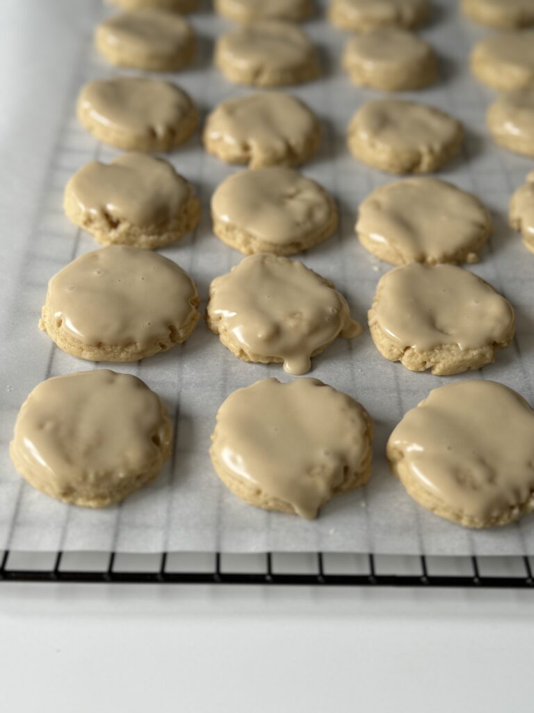 sourdough maple sugar cookies