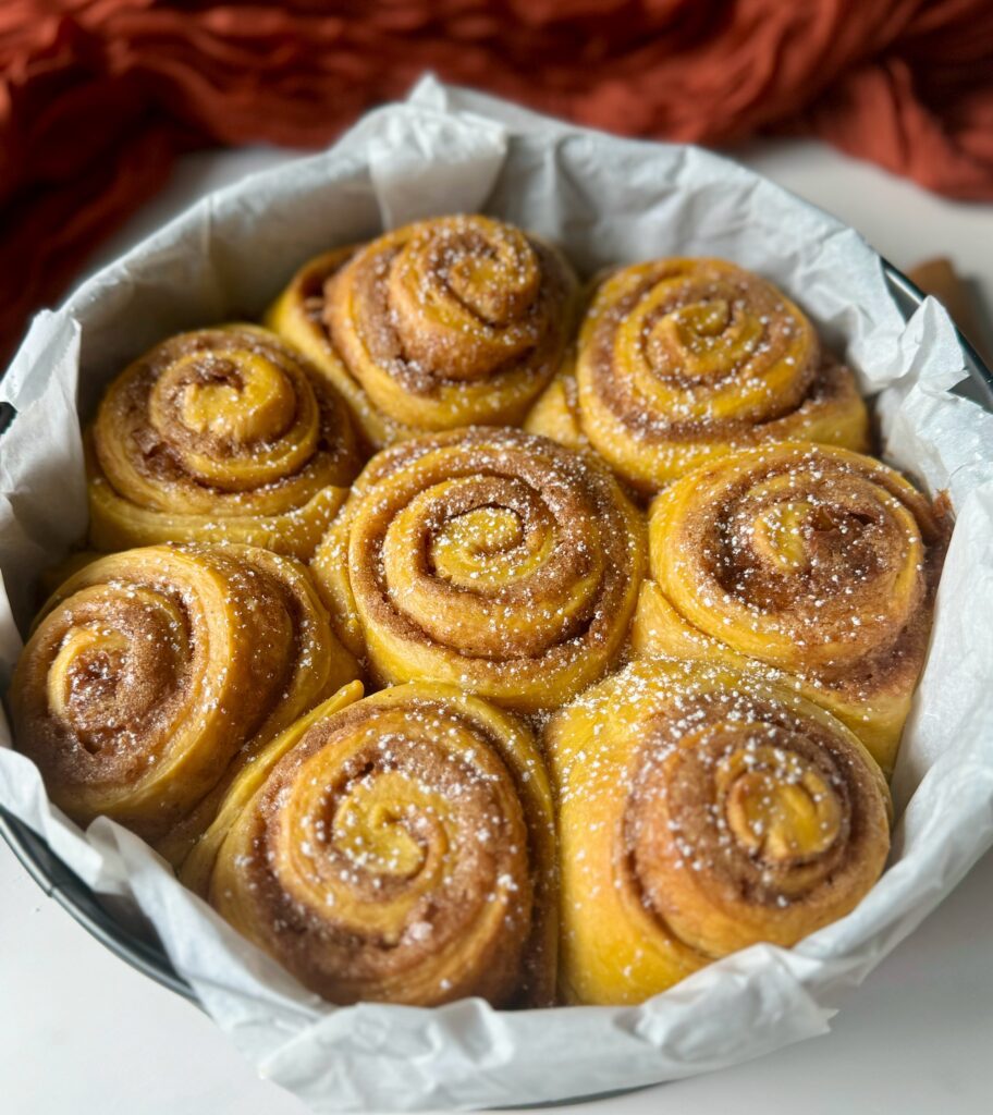 sourdough pumpkin cinnamon rolls