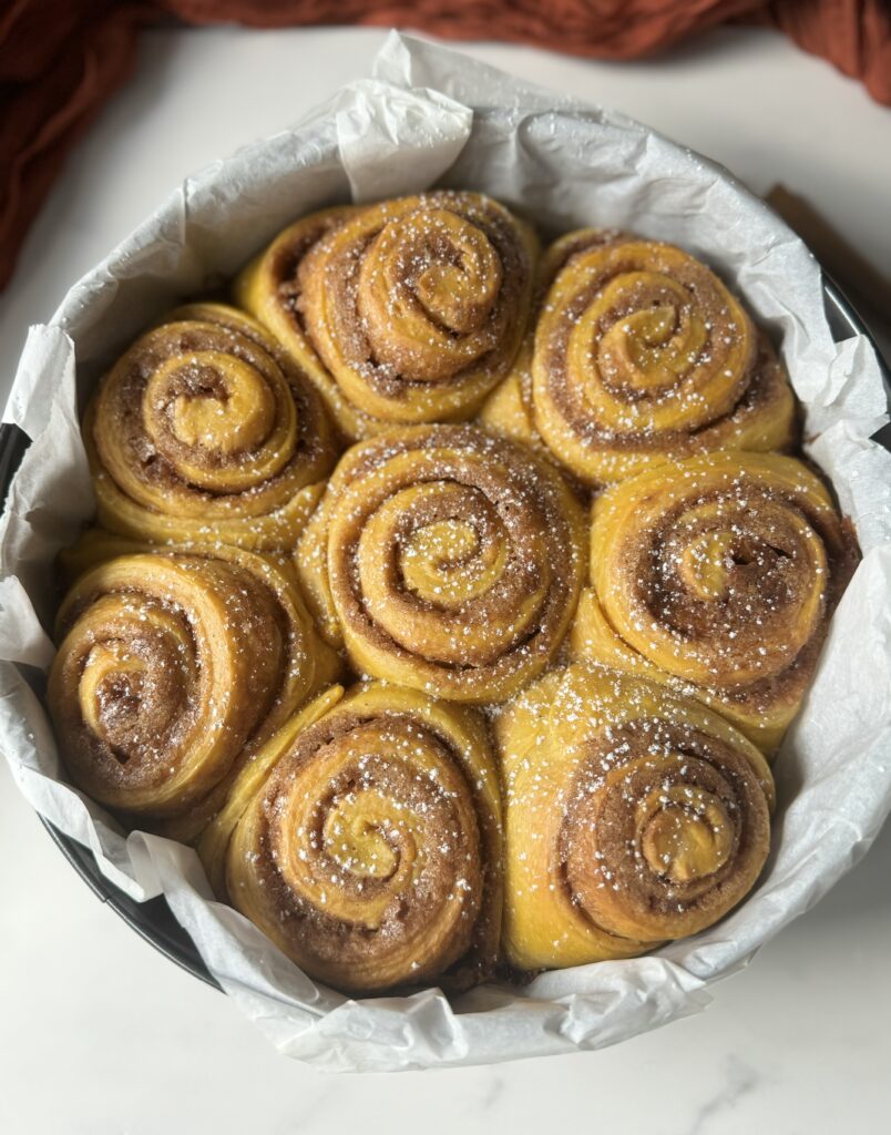 sourdough pumpkin cinnamon rolls