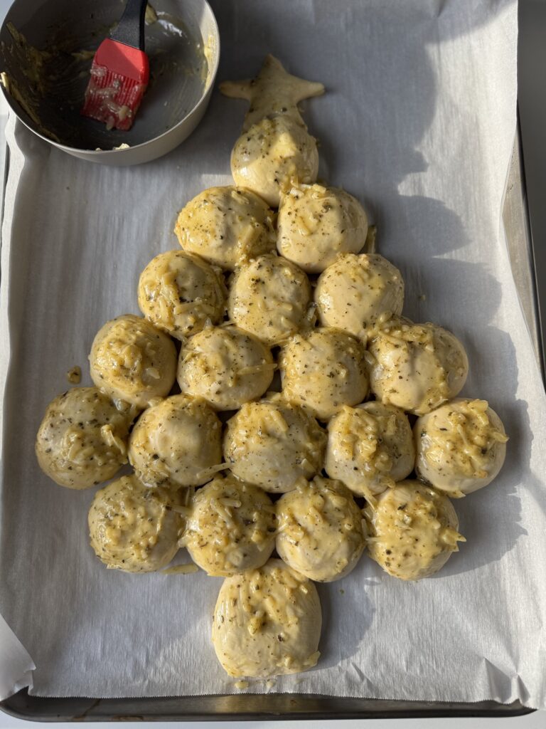 sourdough christmas tree pull apart rolls