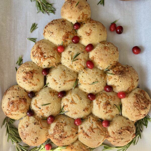 sourdough Christmas tree pull apart rolls