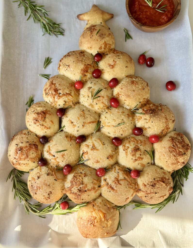 sourdough Christmas tree pull apart rolls