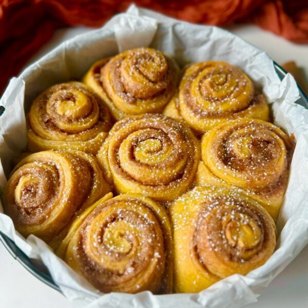 sourdough pumpkin cinnamon rolls