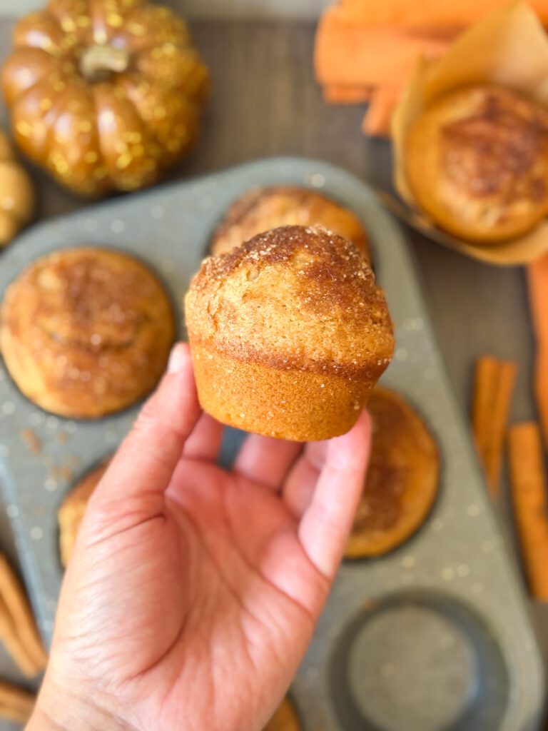 topping snickerdoodle muffins