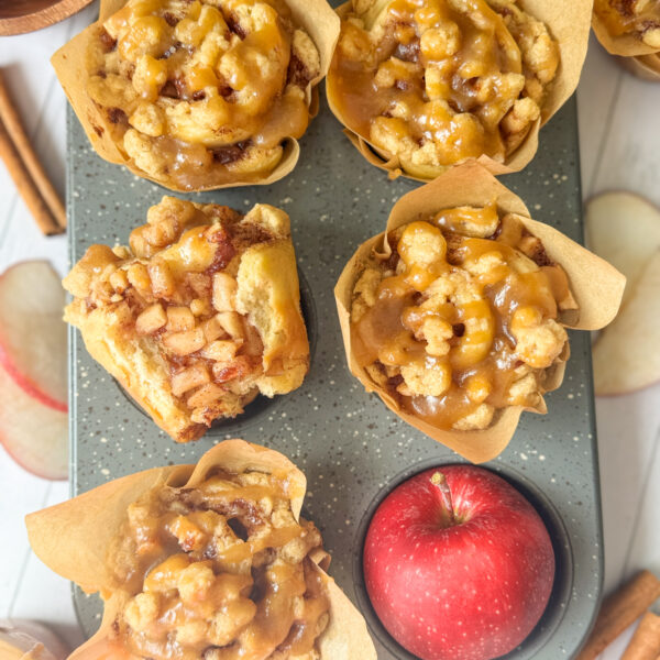 sourdough discard apple cinnamon roll muffins