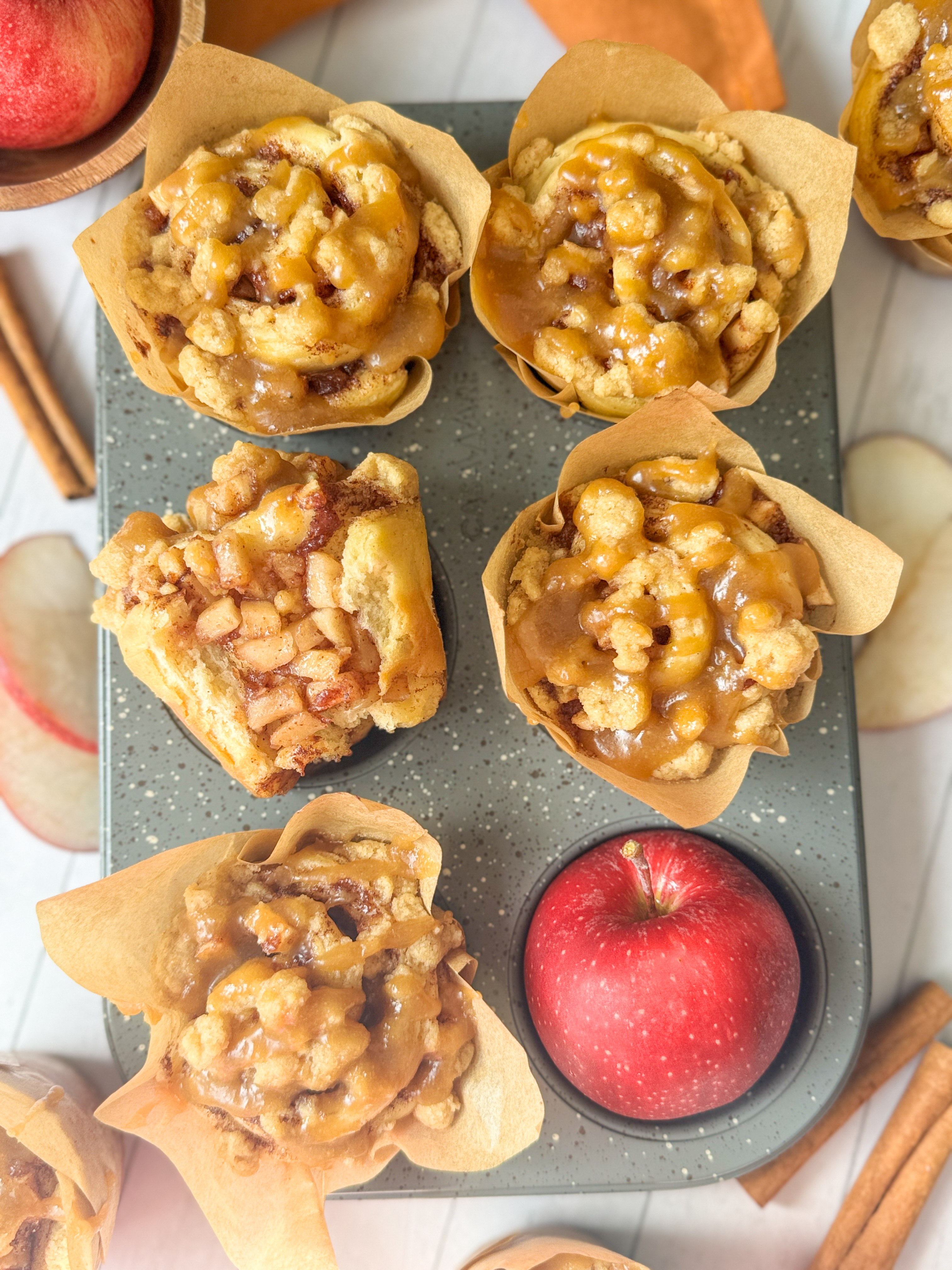 sourdough discard apple cinnamon roll muffins