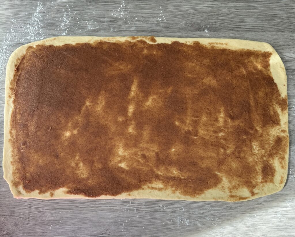 shaping cinnamon rolls