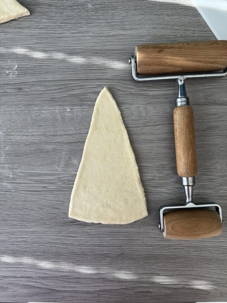 shaping cheese stuffed cresent rolls