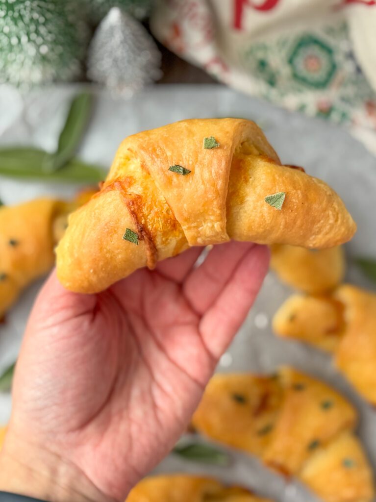 cheese stuffed crescent rolls