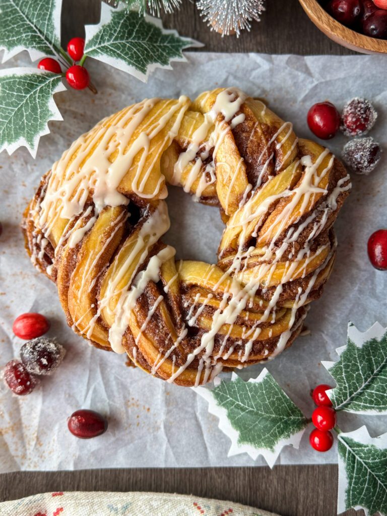 sourdough cinnamon swirl wreaths