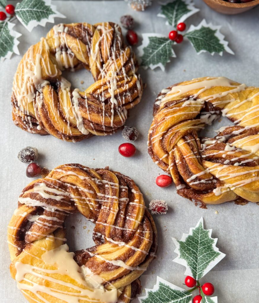 sourdough cinnamon swirl bread wreaths