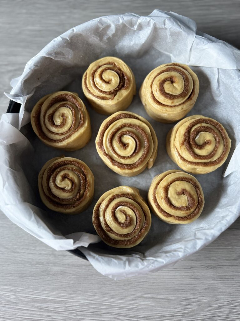 shaped gingerbread rolls