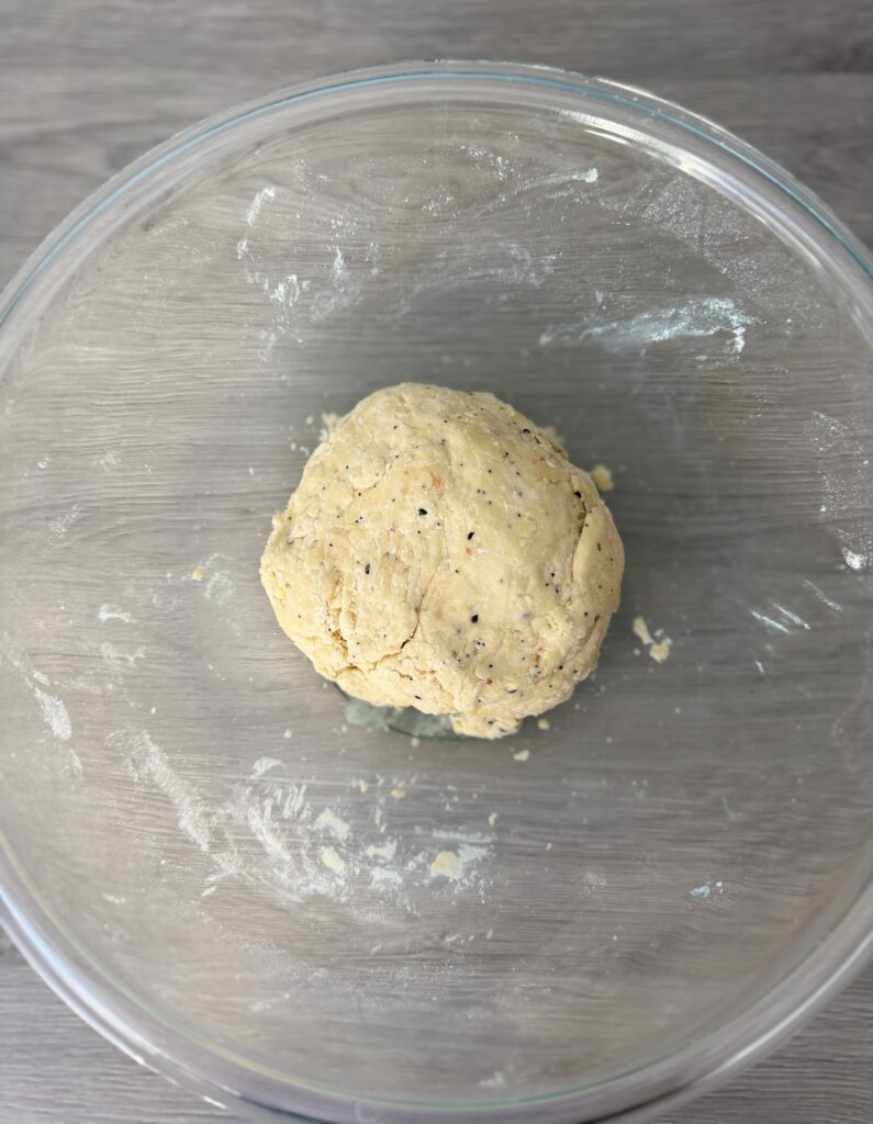 mixed everything bagel biscuit bombs