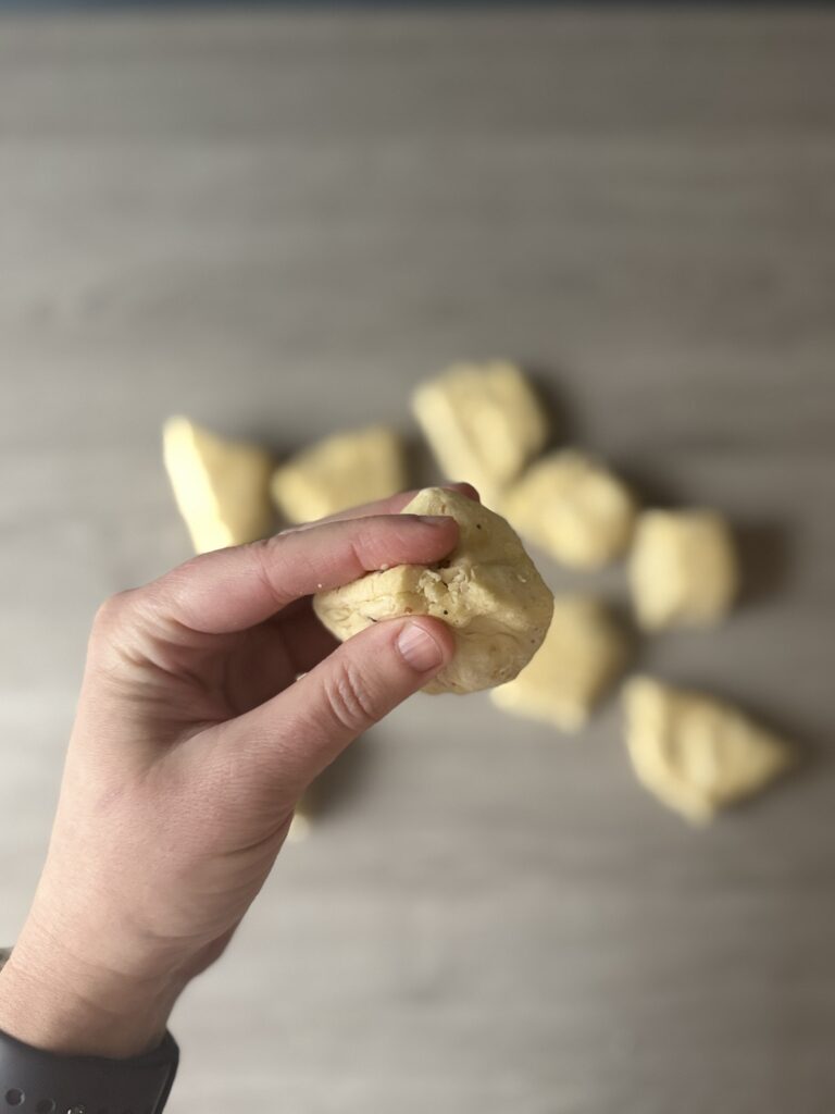 everything bagel biscuit bombs