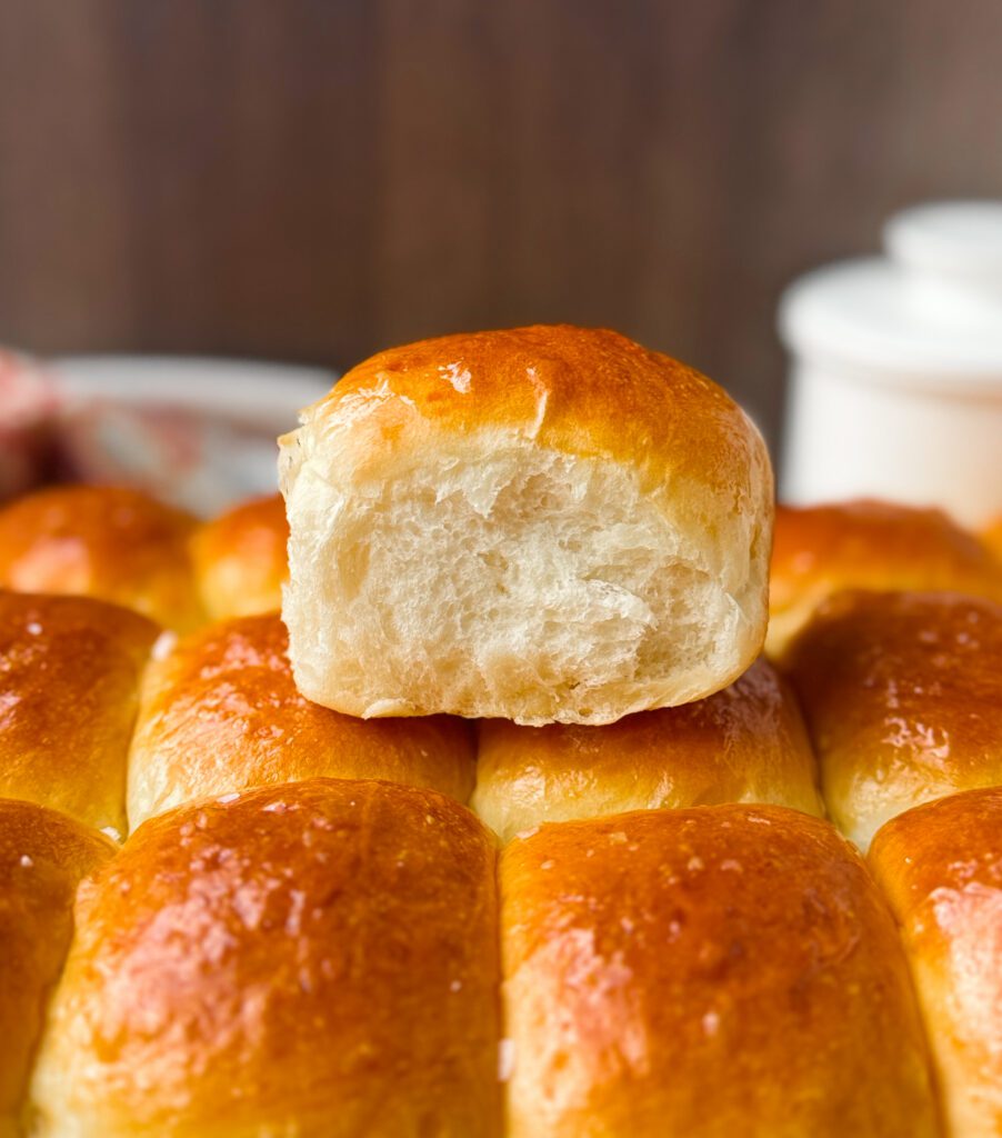 sourdough discard dinner rolls