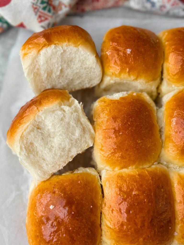 sourdough discard dinner rolls