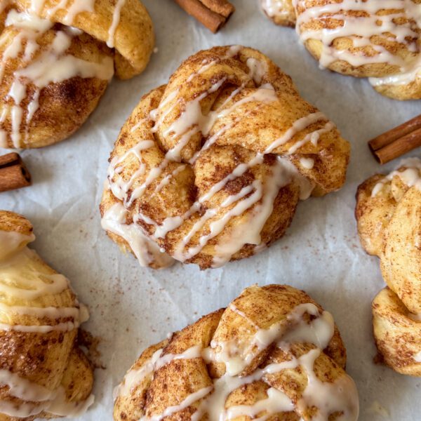 sourdough discard cinnamon sugar knots