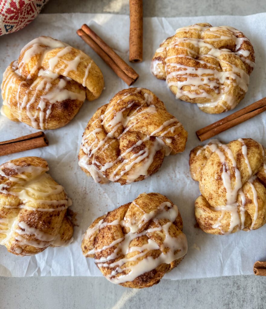 sourdough discard cinnamon sugar knots