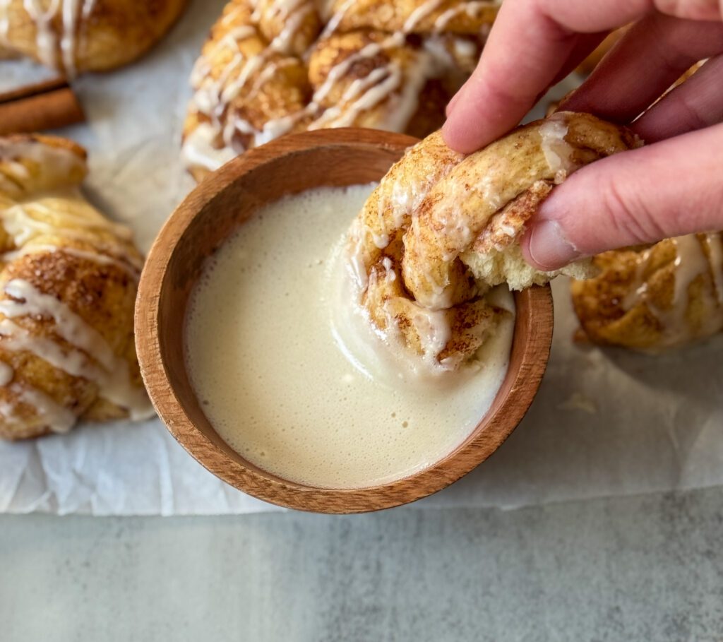 sourdough discard cinnamon sugar knot