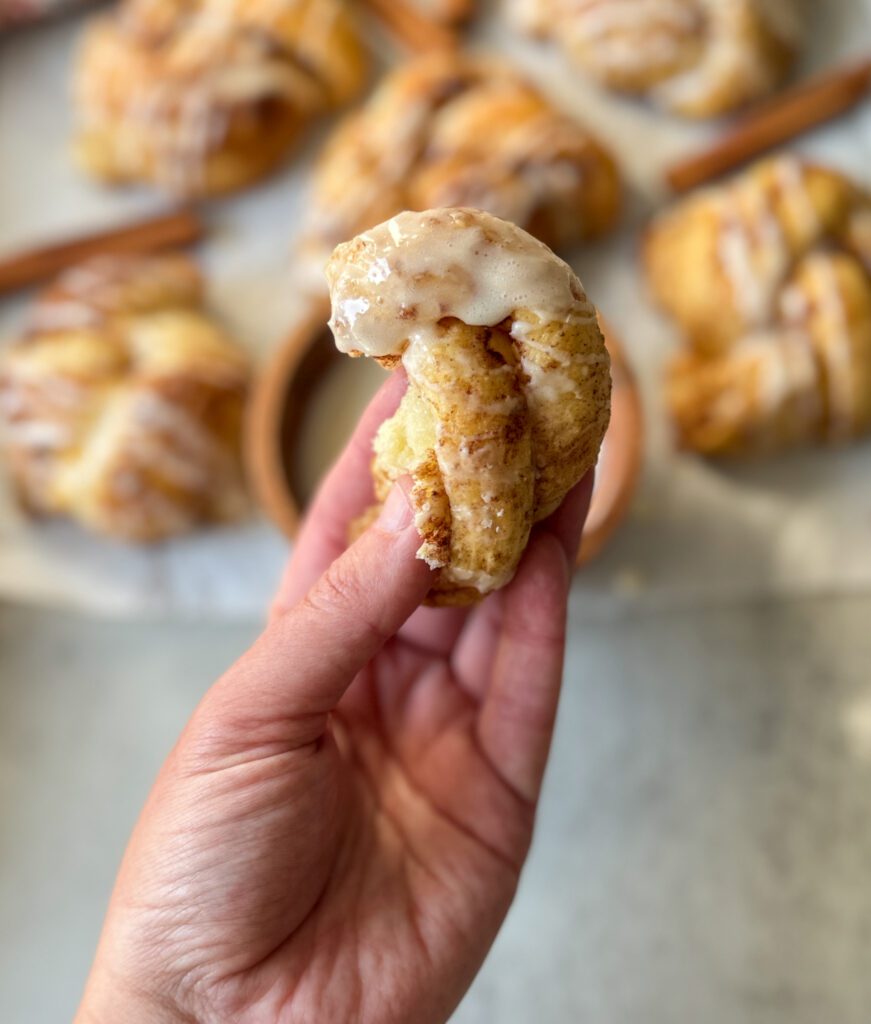 dipping cinnamon sugar knots