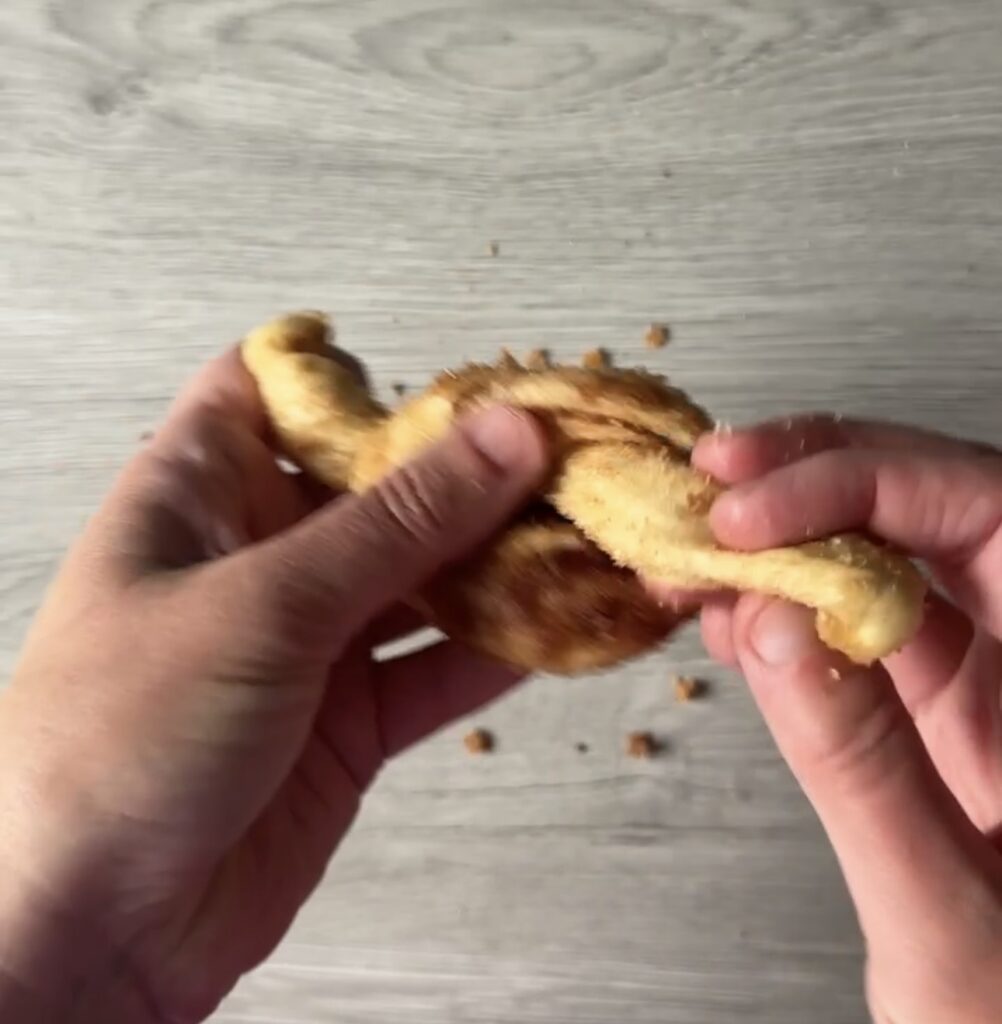shaping cinnamon sugar knots