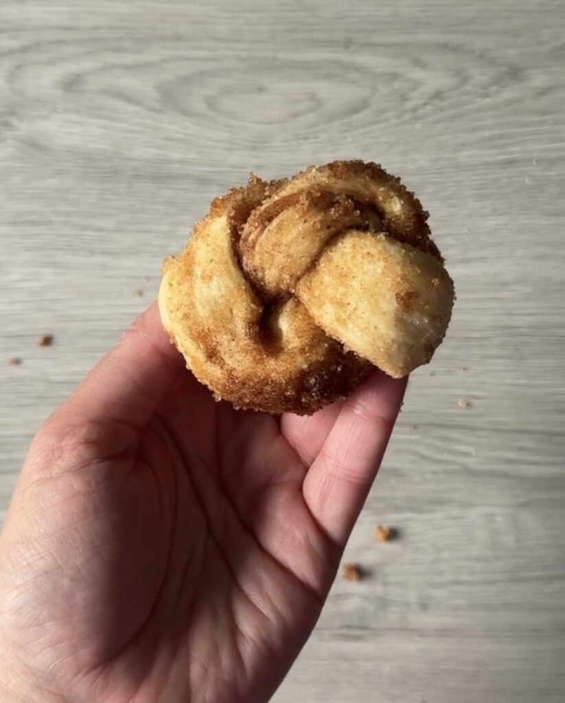 shaping cinnamon sugar knots