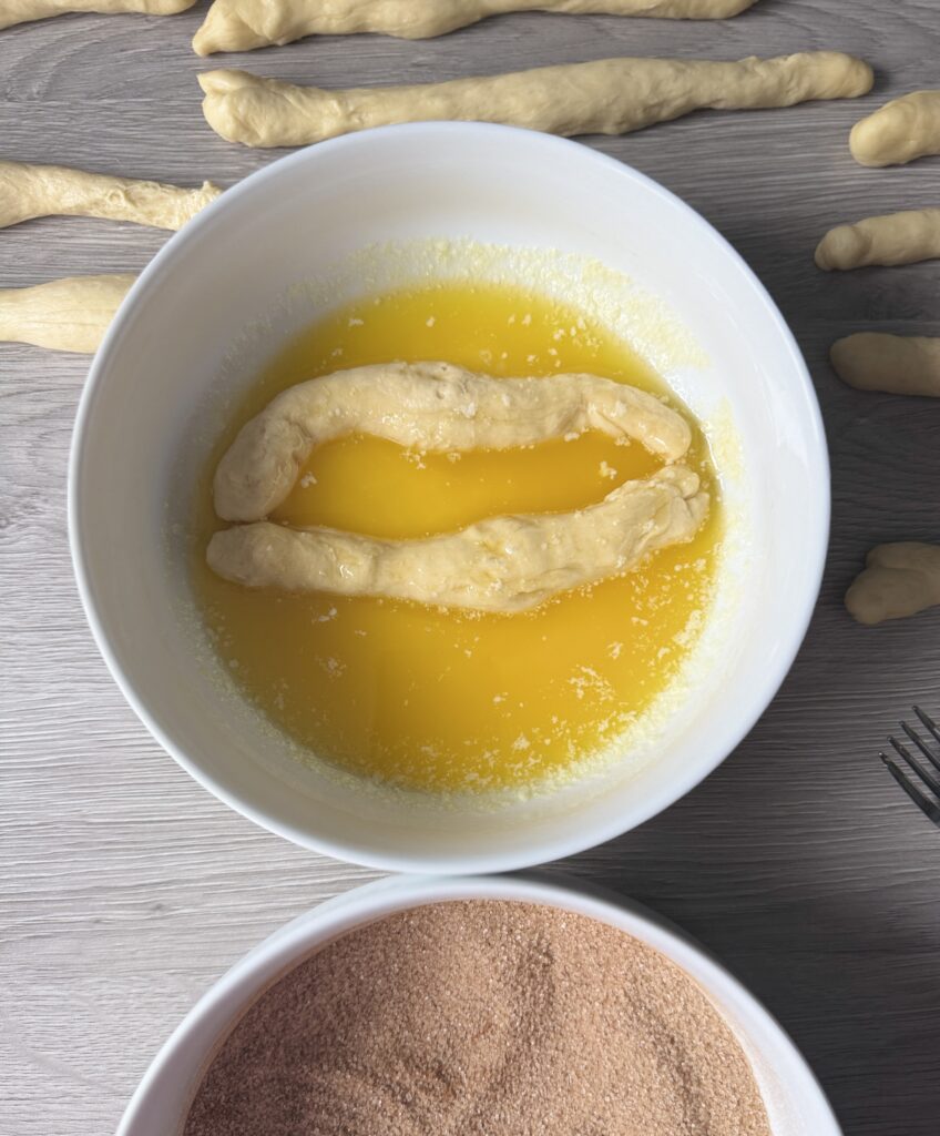 coating cinnamon sugar knots