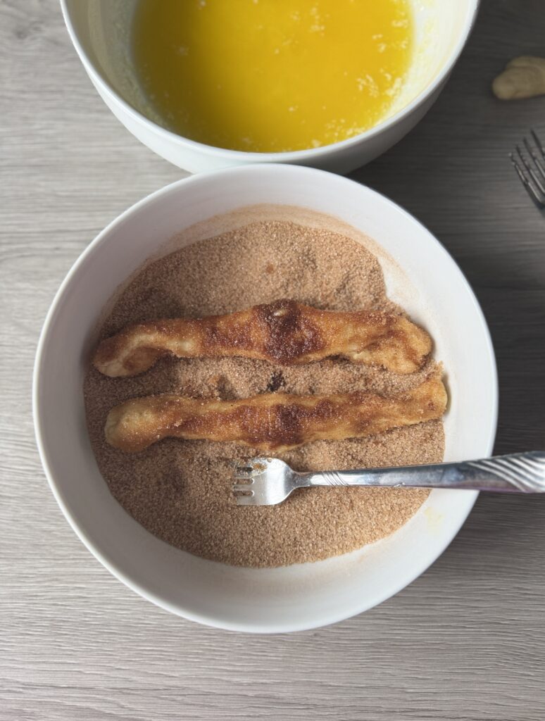 coating cinnamon sugar knots