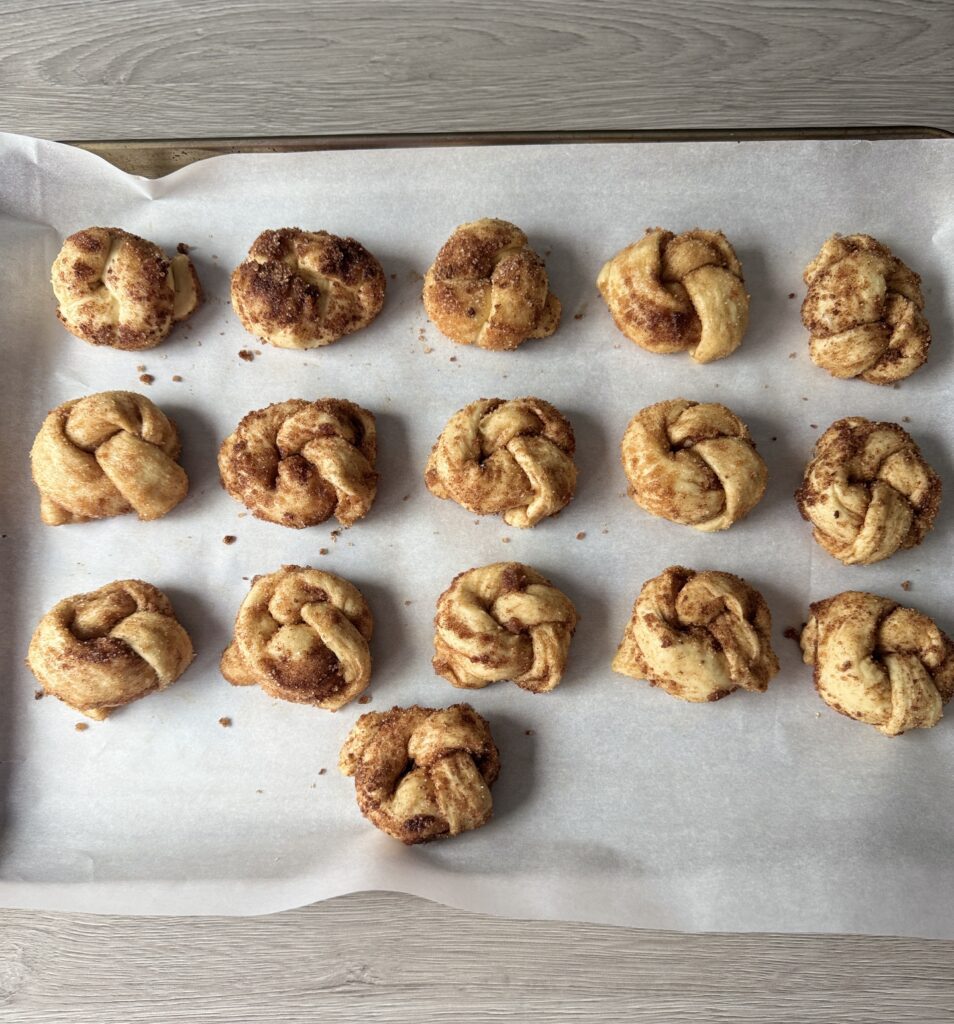 shaped cinnamon sugar knots