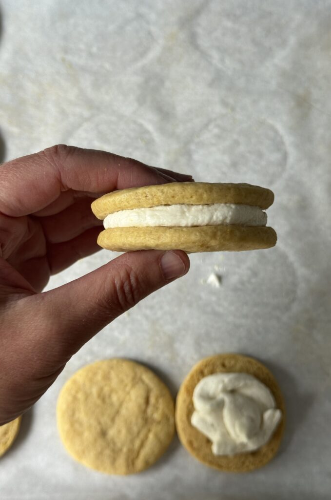 filled Oreo cookies lemon