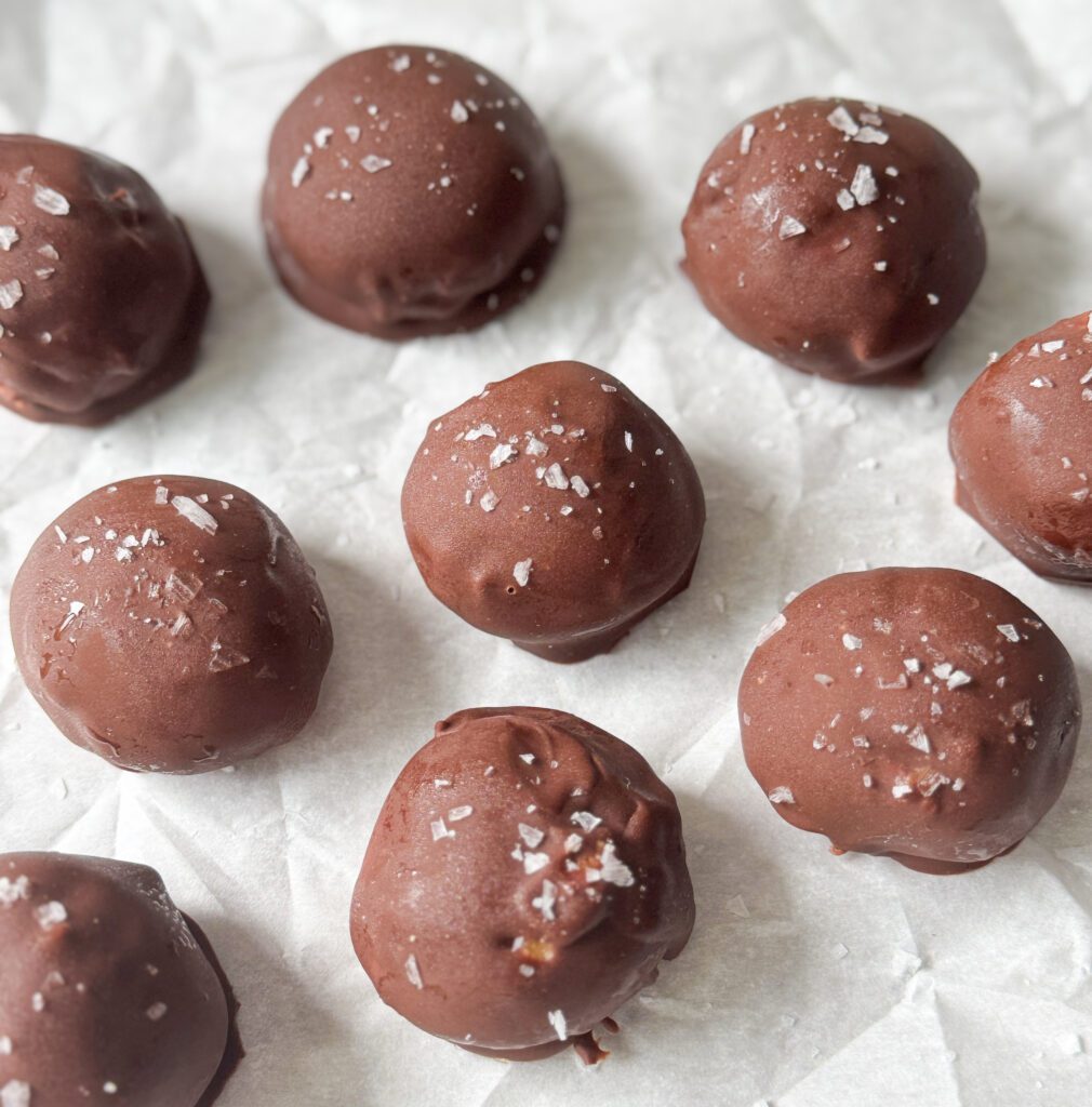 peanut butter protein bites