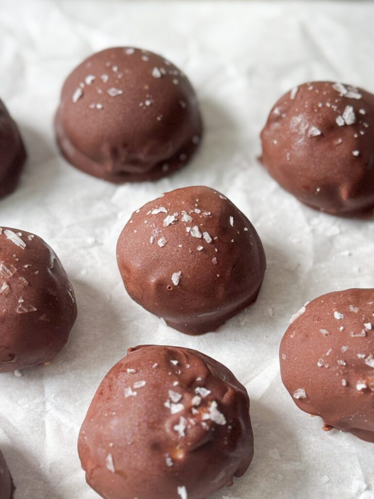 peanut butter protein balls