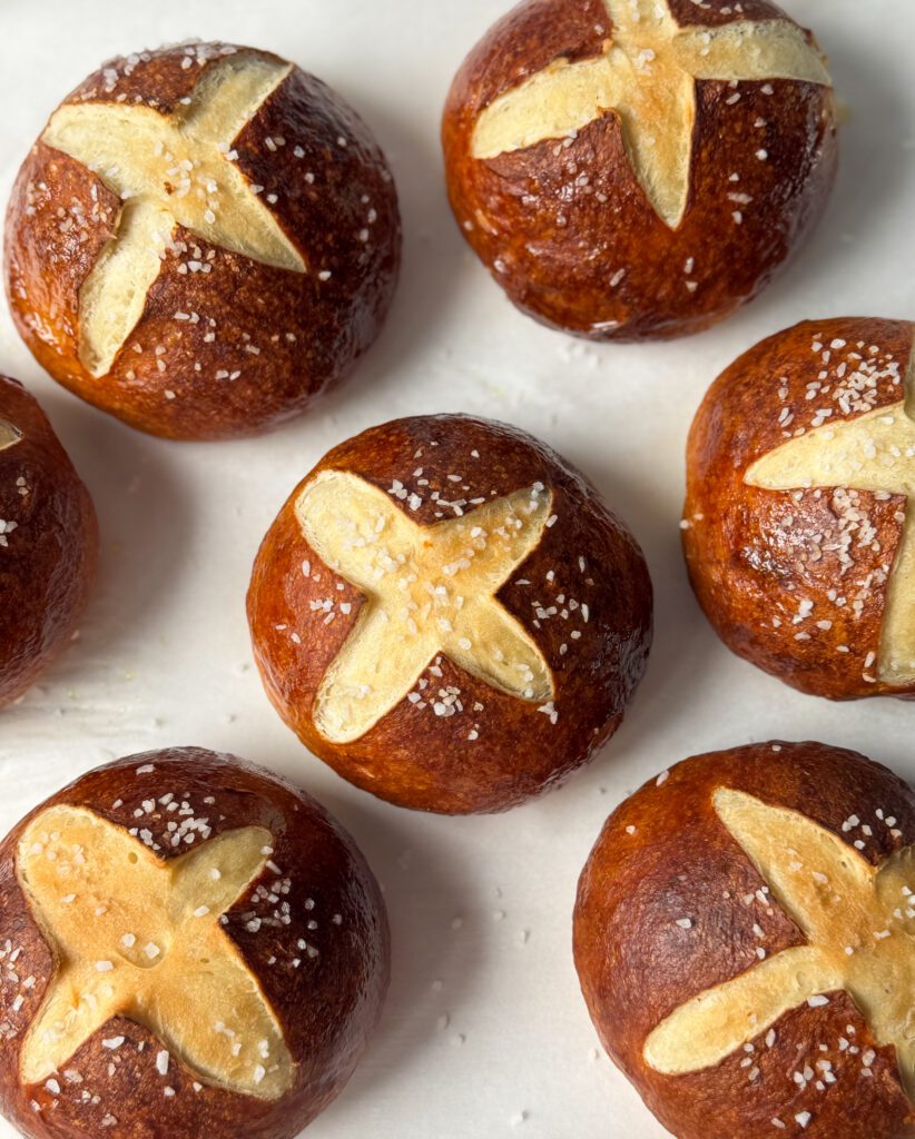 sourdough discard pretzel buns