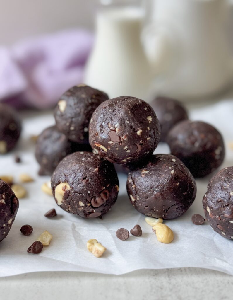 Chocolate Brownie Date Balls
