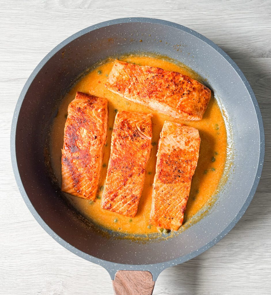 healthy salmon piccatta 