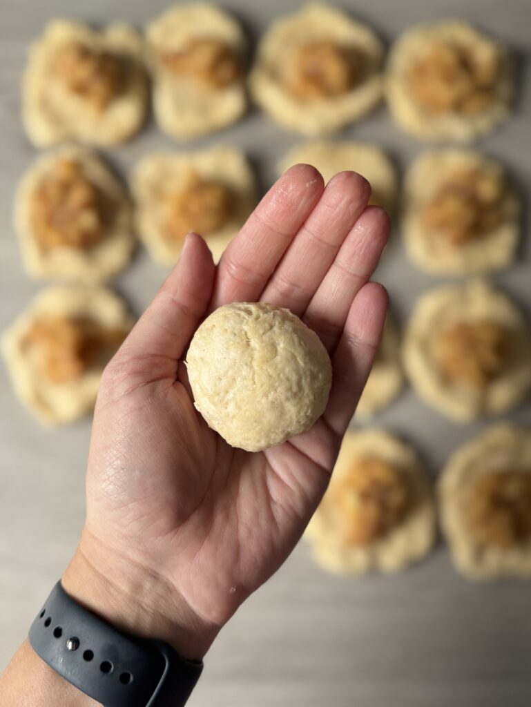 apple pie biscuit bombs