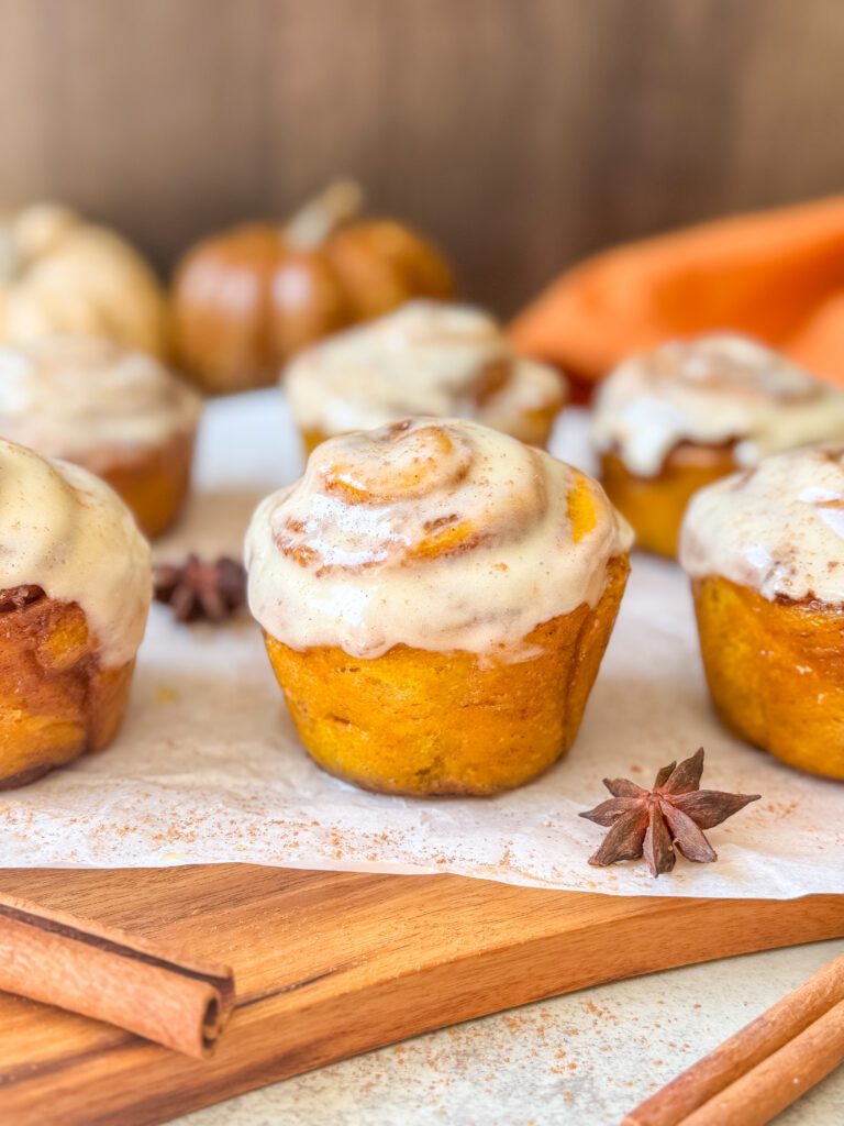 sourdough pumpkin cinnamon roll muffins