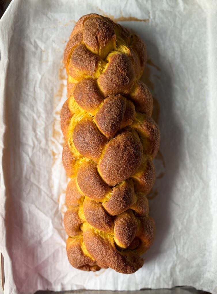 baked pumpkin challah