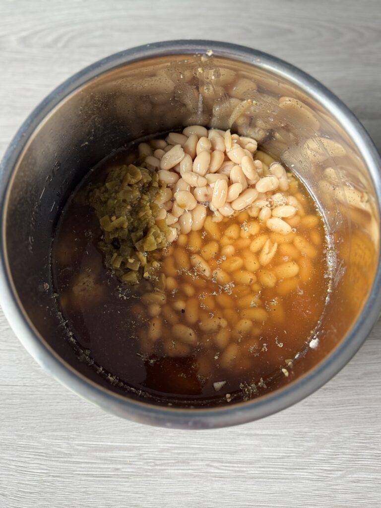 white bean chicken chili