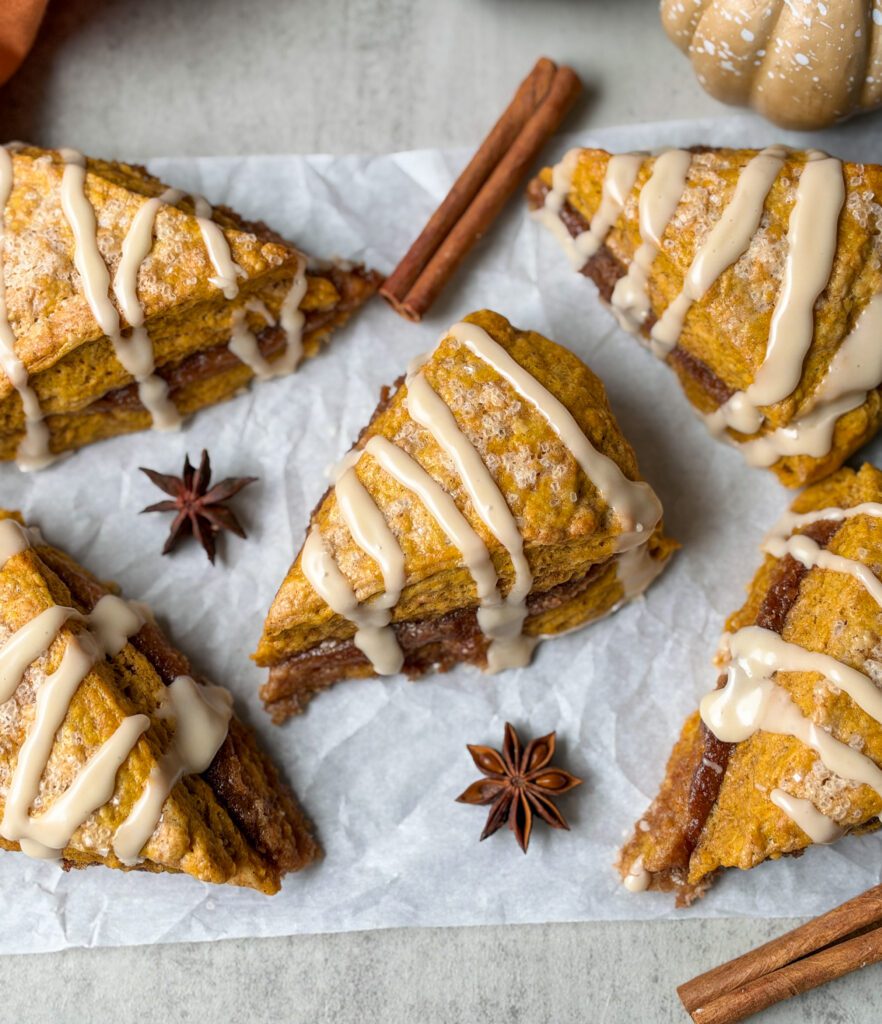 pumpkin cinnamon roll scones