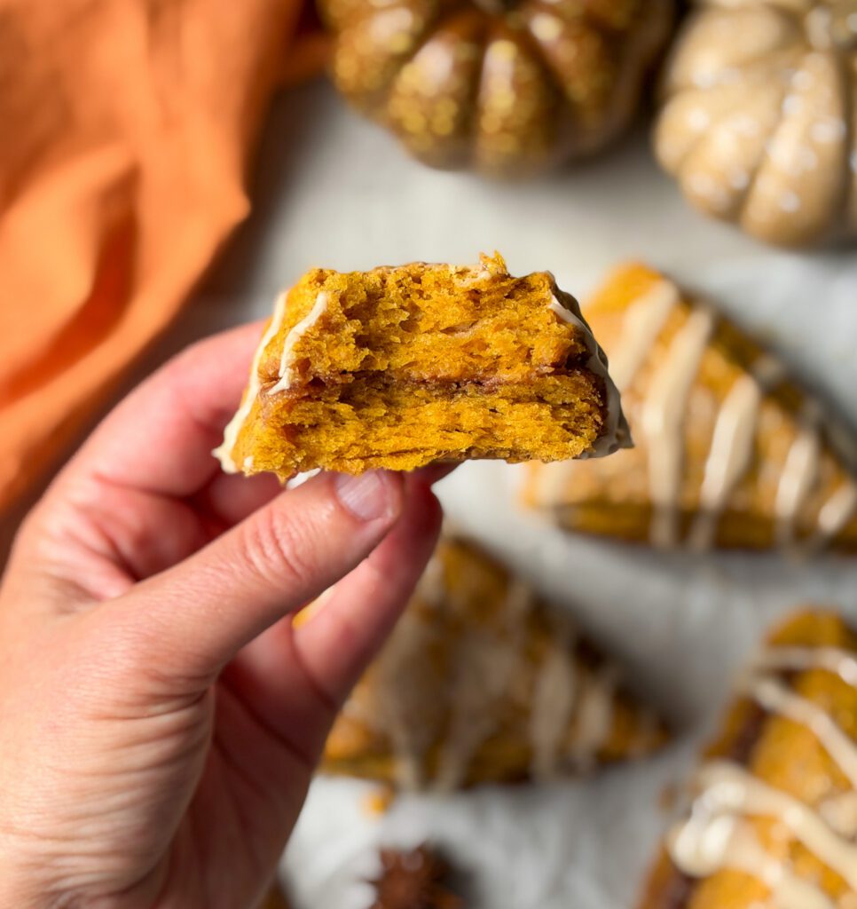 pumpkin cinnamon roll scones