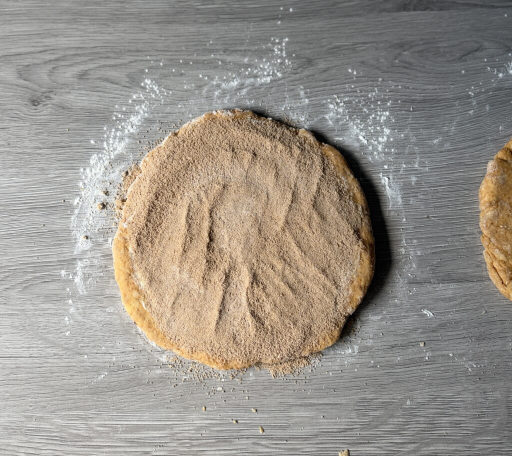 pumpkin cinnamon roll scones