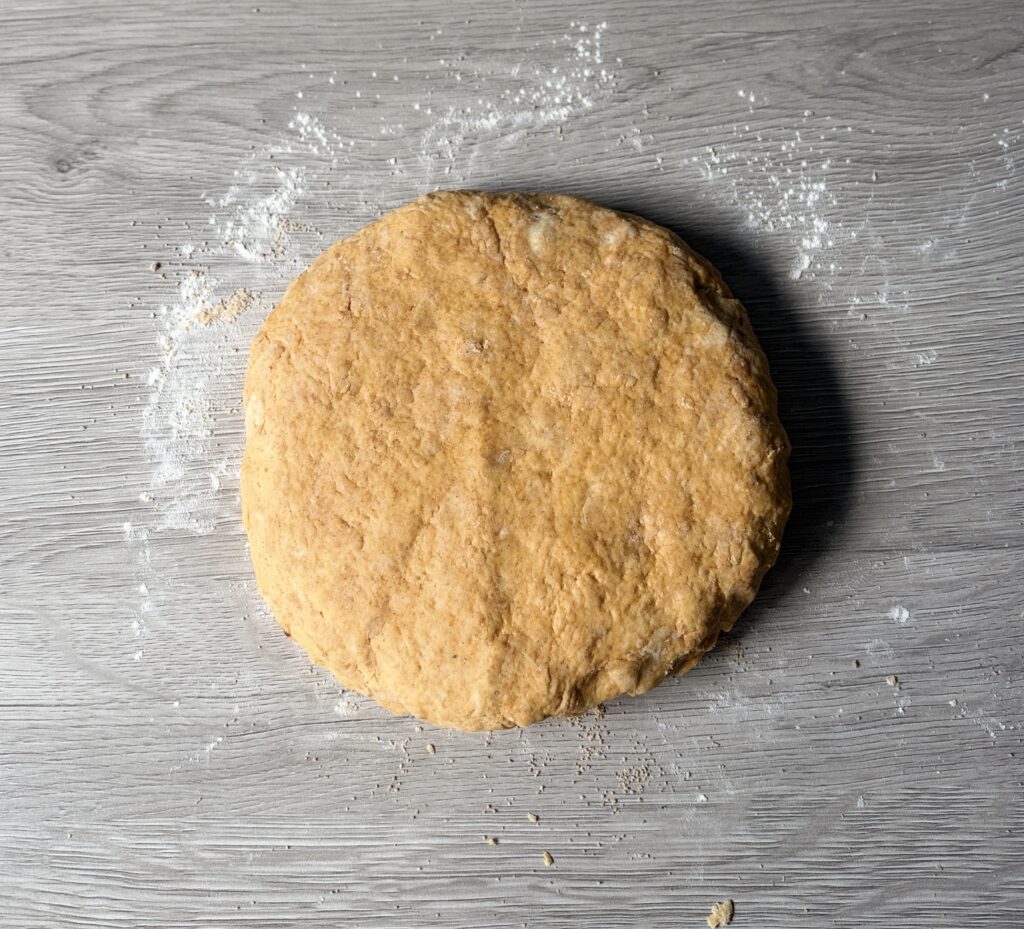 pumpkin cinnamon roll scones