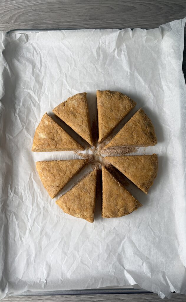 pumpkin cinnamon roll scones